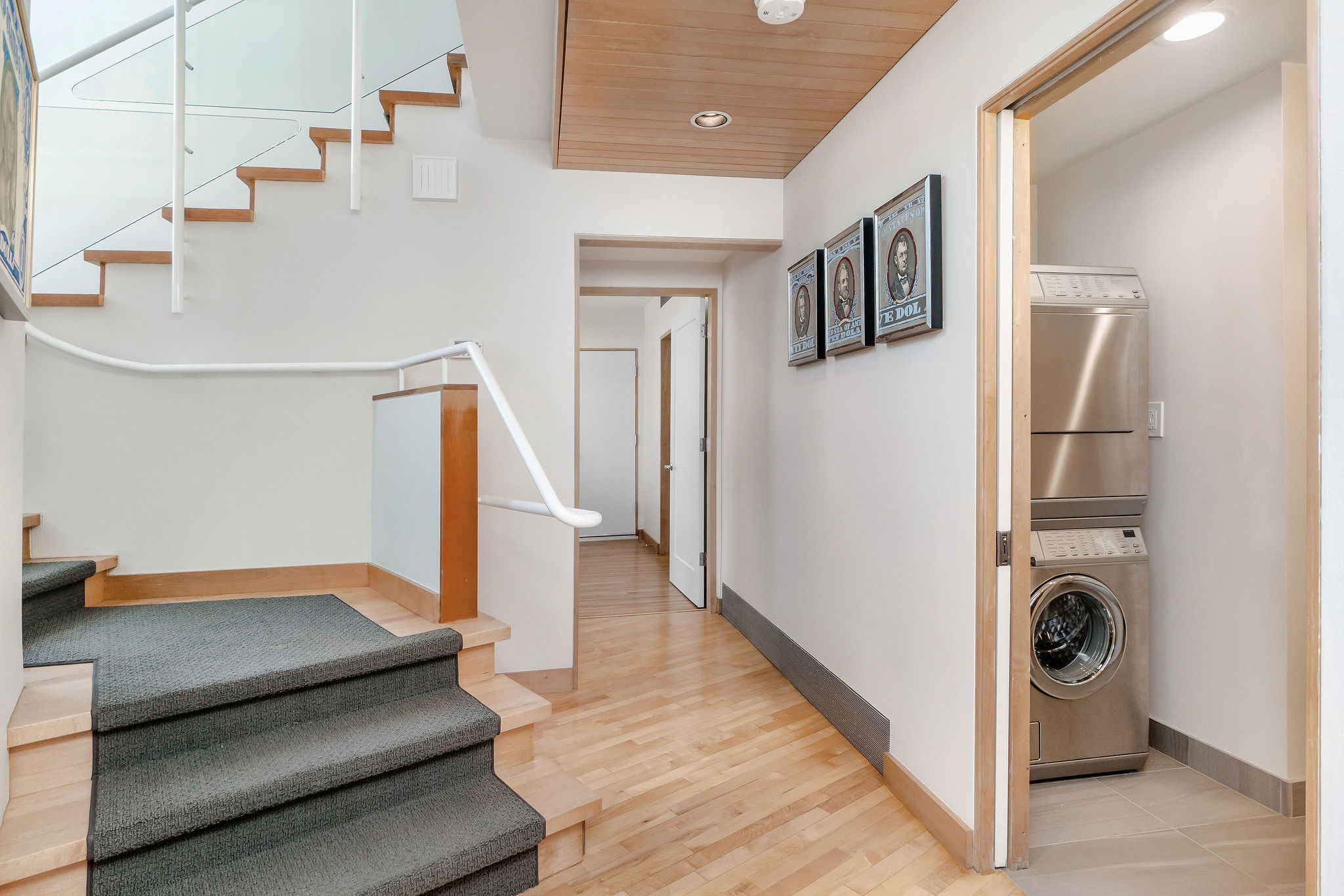 Bedroom (1st Floor)